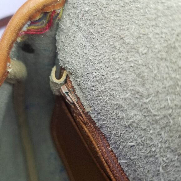 Vintage Dooney & Bourke 70's Over Pebble Leather Over Under Taupe Crossbody Bag - Picture 11 of 16